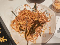 -老牌坊云南鱼豆花火锅(哈西万达店)