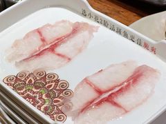 -老牌坊云南鱼豆花火锅(爱建店)