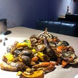 超级火的网红餐厅 是总店，人挺多的