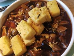 麻婆豆腐烩香辣酱烤龙利鱼-幸薈飯堂