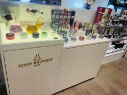 -SCENT BOUTIQUE