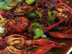 -虾弄弄海派小龙虾·牛羊蝎子火锅