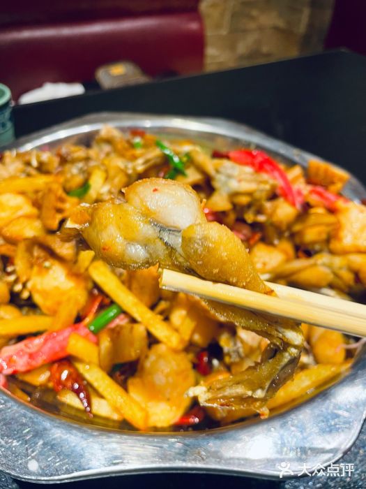 馋嘴蛙火锅干锅牛蛙图片