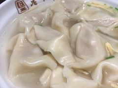 刀鱼馄饨-老半斋(福州路店)