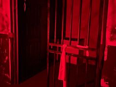 -关你鬼室大型密室逃脱(佛山创意园店)