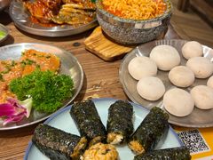 -明洞阿姨·韩式酱蟹烤肉·创意料理(三元桥店)