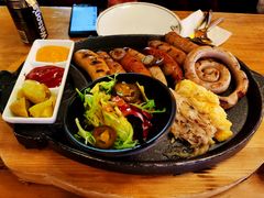 -Famous肥猫墨西哥音乐餐吧(五棵松华熙LIVE店)