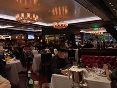 大堂-Wolfgang’s Steakhouse 沃夫冈牛排馆(上海白玉兰广场店)