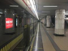 -上海体育馆(地铁站)