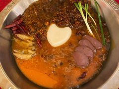 -山城年华老火锅(玉林店)