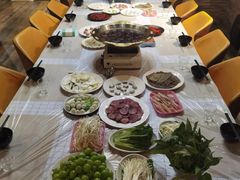 -玩坞轰趴馆·户外团建聚会主题生日派对馆(世豪广场店)