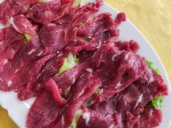 鲜牛肉-濠轩阁特色生蚝火锅(水湾路店)