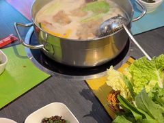 -四季喧黔味豆米火锅(万达广场店)
