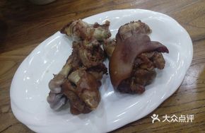 Braised Pork Trotter