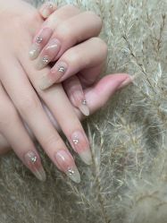 -晨·艺美甲美睫