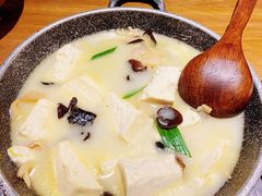 -吃饭皇帝大土家民族菜(正大广场店)