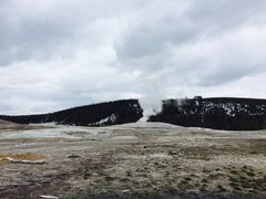 -老忠实间歇泉