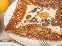 鸡蛋蘑菇熏肉荞麦可丽饼-RAC BAR(安福路店)