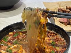 -牵人麻辣粉(粉巷店)
