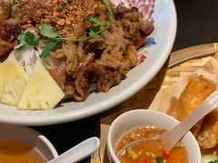 -大头虾越式风味餐厅(光明广场店)