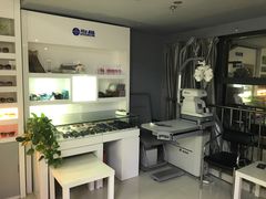 -提一眼镜·蔡司·依视路(小寨店)