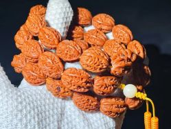 -灵彩珠宝(朗香街店)