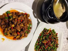 板栗烧乳鸽-琬苑鸽庄·川粤融合菜(解放碑总店)