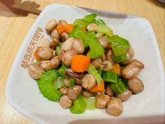 芹菜花生-琴岛顺天馄饨(崂山金鼎店)