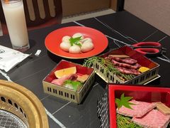 -山川小町·极番烧肉(新地假日广场店)