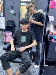 -藤野造型专业烫染接发