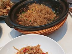 -阿瓦山寨·湘菜现炒·剁椒鱼头王(咸阳总店)