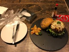 -HIGH FIVE哈福手工汉堡(桂林路店)