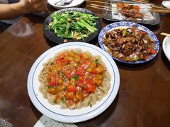 -东口码头·烧鸽子·鱼头泡饼·地方菜(金鹰悦城店)