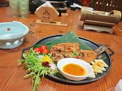 -老滇山寨•云南特色菜•地方菜•民族风情歌舞表演(金碧店)