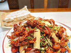 -乡土黄·鲜牛肉火锅·小龙虾(兴业街店)