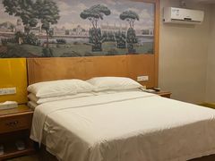 -维也纳酒店(广州番禺大石江景花园店)