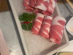 -尚尚仙·酸汤猪手·猪肚鸡火锅(华联万柳购物中心店)