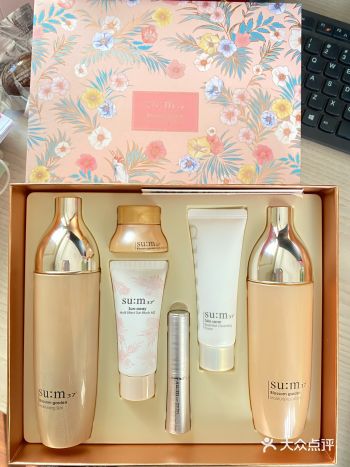 其中一支唇膏我之前单买就要200块！