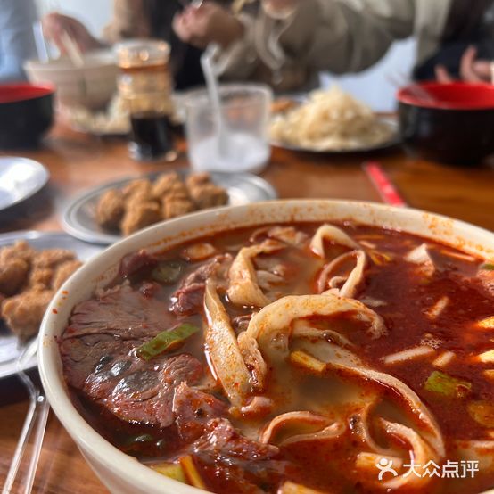 河洛郑波·南关小碗牛肉汤(八一路旗舰店)