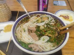 -云阿蛮云南生烫牛肉米线(奉贤路店)