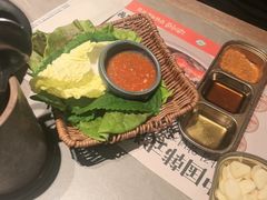 -草家酱蟹炭火烤肉店(珲春南路一店)