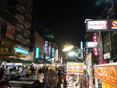 -六合夜市