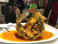 糖醋鲤鱼-闫府私房菜·百年鲁菜(恒隆店)