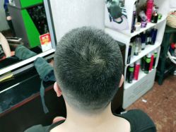 -乾健·烫染·接发SALON