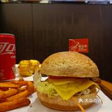 宜家  吃汉堡必点喜达堡🍔