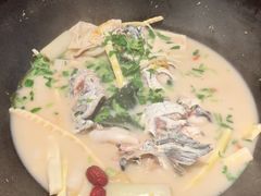 秘制辣笋锅底-鲜潭蒸汽石锅鱼(五道口购物中心店)