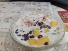 -广信牛奶甜品世家(台东店)