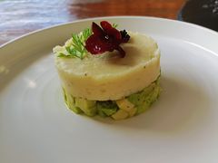 山药牛油果小塔塔-喜洲吧·江畔老船厂·庭院餐厅(喜临院店)