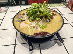 -肥汁米蘭香港米线(长宁来福士店)