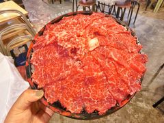 安格斯牛肉-鲜入围煮花胶鸡海鲜火锅